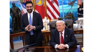 Trump Unggah Foto Walikota Muslim New York, Zohran Mamdani dengan Deklarasi Kemerdekaan di Ruang Oval