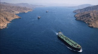 Iran dan Oman Diizinkan Pungut Biaya Bagi Tiap Kapal yang Melintasi Selat Hormuz