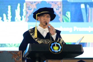 Kukuhkan 176 Insinyur Baru, ITS Perkuat Komitmen Hilirisasi