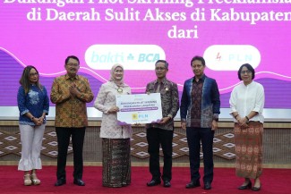 Dukung Penurunan Angka Kematian Ibu, PLN Salurkan Alat Deteksi Dini Risiko Kehamilan untuk Layanan Masyarakat di Garut