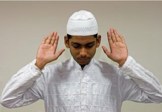 Mengapa Niat Baik Saja Belum Cukup dalam Ibadah?