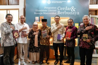 Fadli Zon Resmikan Rumah Sastra Ahmad Tohari, Perkuat Literasi dan Warisan Budaya Indonesia
