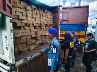 TNI AL Perketat Pengawasan, Pengiriman Kayu Ilegal Berhasil Digagalkan