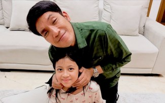 Desta Salting Usai Ditegur Sang Putri, Miskha: Ayah, Siapa Cewek Itu?
