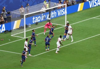 Lini Belakang Prancis Kacau! Inggris Cetak Empat Gol dalam 45 Menit