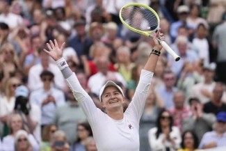 Krejcikova Kembali Temukan Senyumnya Setelah Juara Athena Open dan Bawa Hadiah Uang 553 Juta