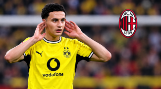 AC Milan dan Inter Milan Berebut Center-Back Borussia Dortmund