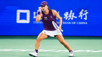 Wuhan Open: Iga Swiatek Kalahkan Ann Li,  di Semifinal Bertemu Maja Chwalinska