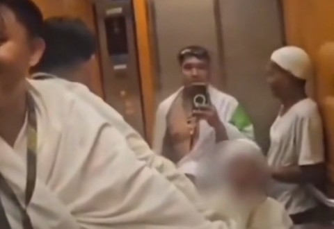 Viral Oknum Muthawif Sindir Jamaah Lansia: Nunggu Tua Baru Umrah!
