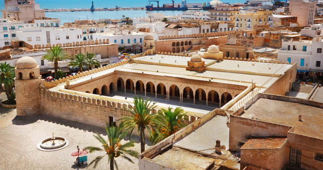 Wisata Halal ke Tunisia, dari Masjid Peninggalan Sahabat Nabi hingga Panorama Pesisir Pantai