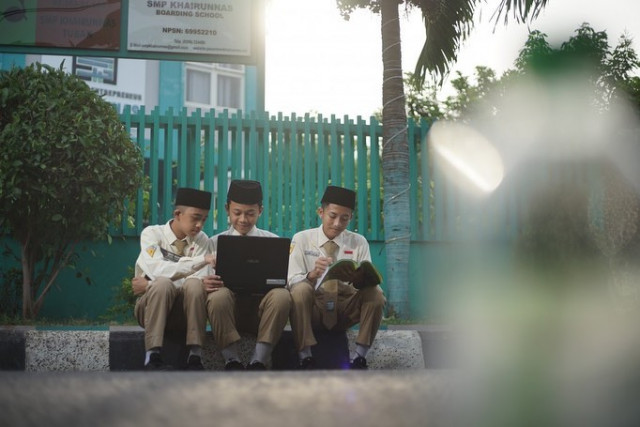 Pendidikan Islam ala Nurul Hayat, Masjid Jadi Pusat Peradaban