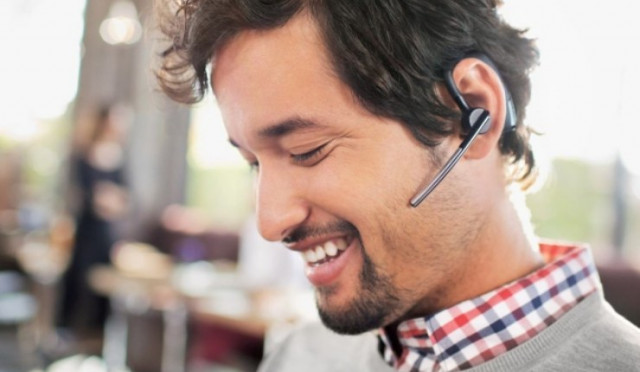 Jangan Salah Sebut Lagi, Ini Beda Earphone Headphone Handsfree dan Headset