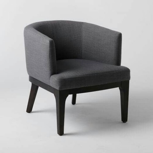 4 Gaya Unik Sofa Tunggal untuk Sudut Baca Si Kutu Buku