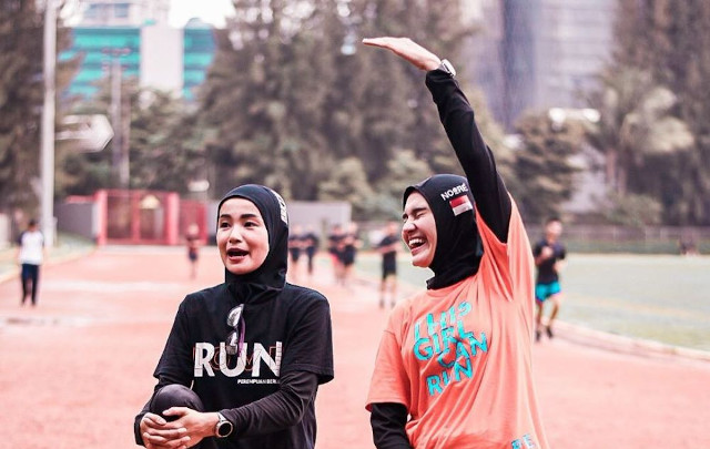 Zee Zee dan Soraya, Bersahabat Hingga ke Jalur Lari Maraton