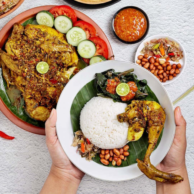 Kuliner Halal di Bali, Ayam Betutu hingga Bebek Bengil