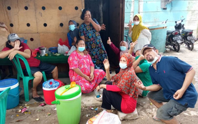 Suka Cita Warga RT 12 Kampung Pedurenan Dapat Shalat Id dan Potong Hewan Qurban