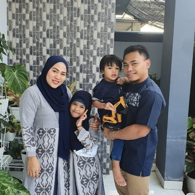 Putri Peraih Perak Olimpiade Berlatih Angkat Besi, Netizen Doakan Jadi Atlet Nasional