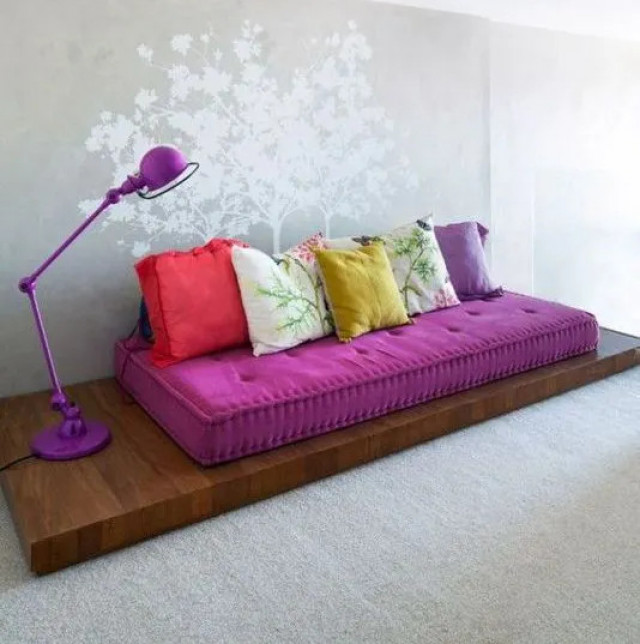 Ruang Keluarga Minus Sofa Bisa Bikin Nyaman Juga Kok