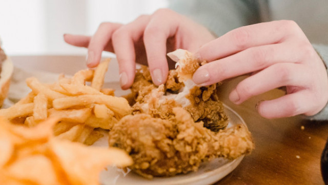 Makanan yang Mesti Dihindari setelah Usia 40 Tahun