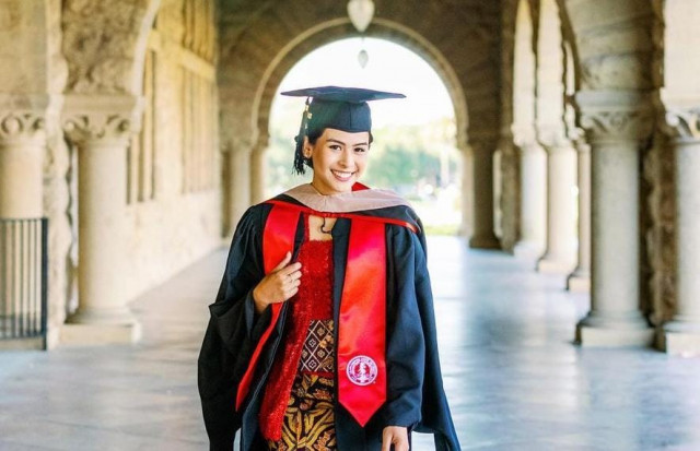 5 Nama Ini Buktikan Seleb  Perlu Cerdas dan Berpendidikan Tinggi