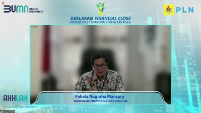 Raih Pendanaan 3 Bank Internasional, Konstruksi PLTS Terapung Terbesar di Asia Tenggara Dimulai