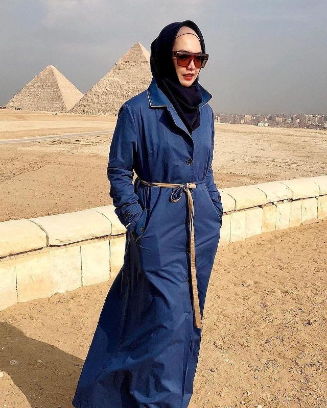 Pesona Anggun Ingrid Kansil dalam Balutan Gamis Modern