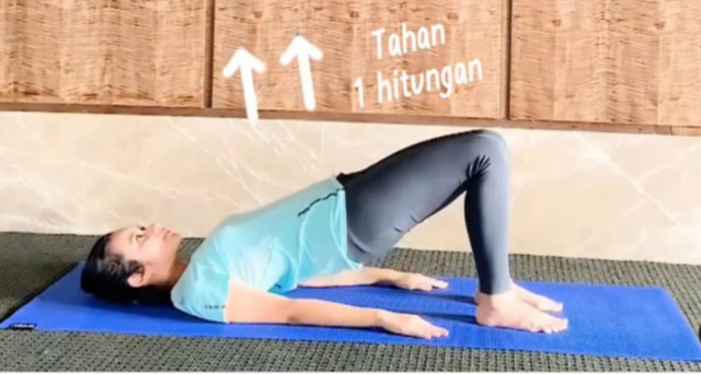 Latihan Gerak Ini Bikin Kerja di Rumah  Bebas Nyeri Punggung