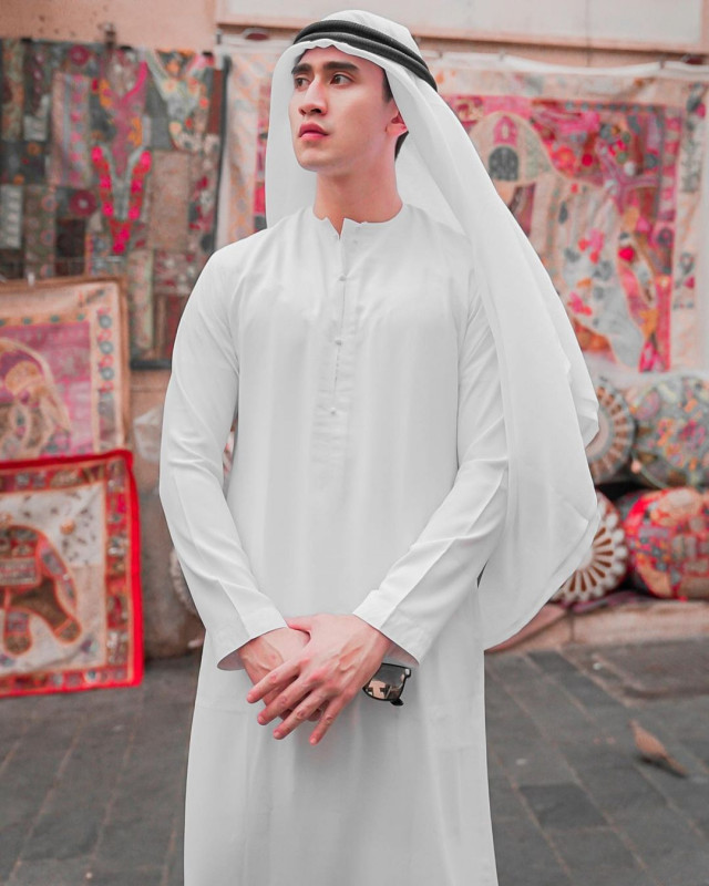 Selebritas Tanah Air Ini Tampil Classy dalam Arabian Style