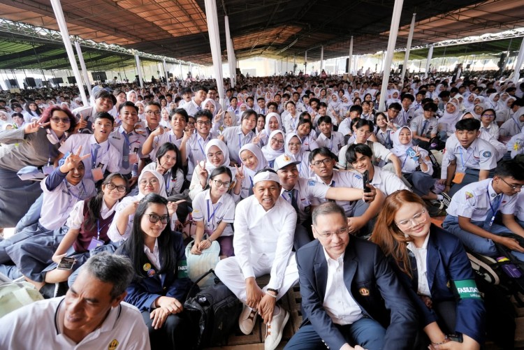 Cegah Mahasiswa Putus Kuliah, KDM Usul Kenaikan Batas Gaji