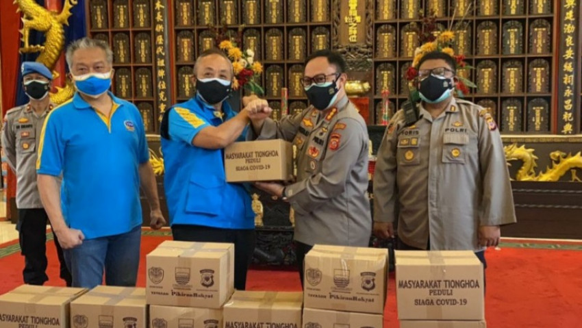 Komunitas Tionghoa Kirim 1.000 Sembako untuk PKL Terdampak PPKM