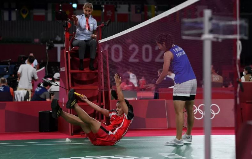 Bulu Tangkis Olimpiade: Gregoria Disingkirkan Ratchanok Intanon 12-21 dan 19-21