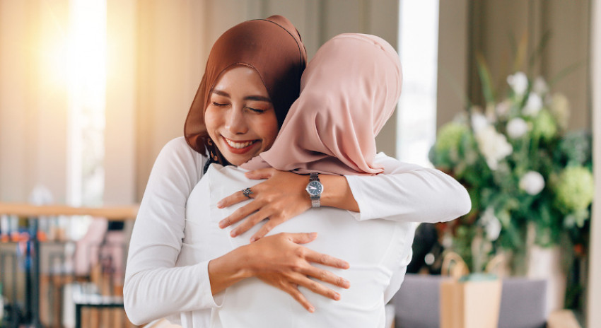 Berpelukan, Manfaatnya Besar bagi Kesehatan Mental