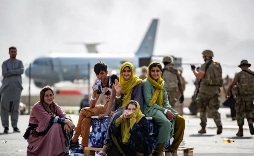 Prancis Tahan Lima Pengungsi Afghanistan