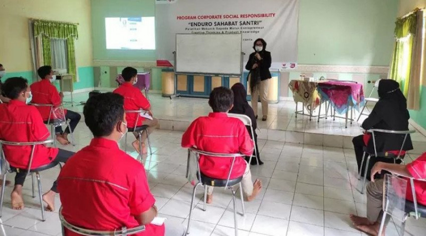 Pertamina Lubricants Luncurkan Program ESS, Latih Santri di Bidang Perbengkelan
