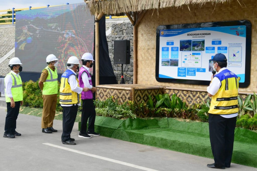 Resmikan Bendungan Kuningan, Jokowi: Semoga Tingkatkan Produktivitas Air Bersih
