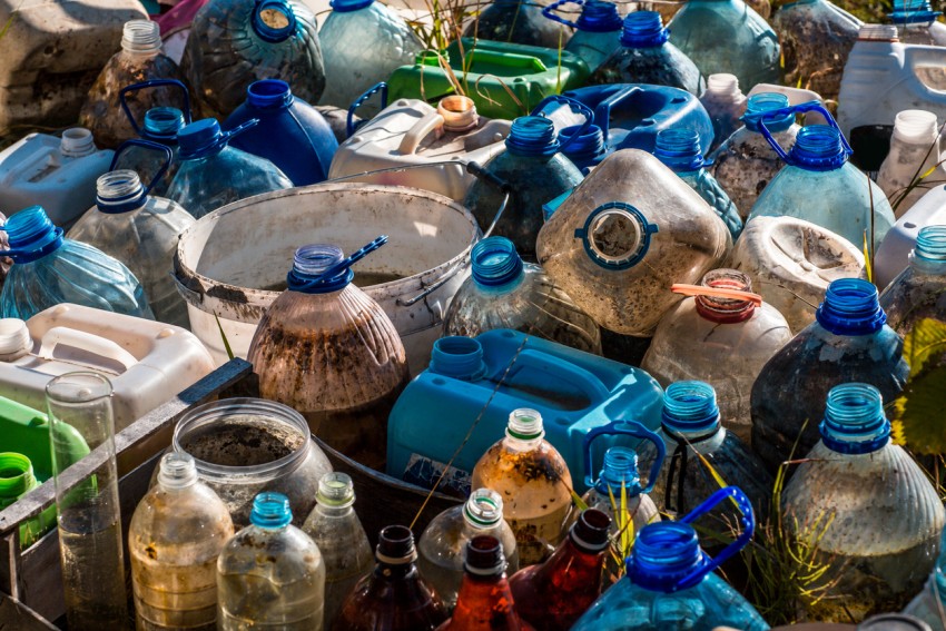 Pemerintah Jokowi Jilid II Komitmen Atasi Polusi Plastik