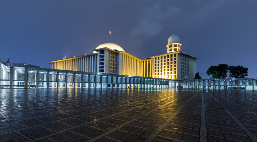 4 Masjid Instagramable di Jakarta, No 3 Tempat Berlabuh Kapal