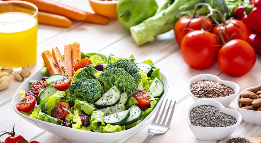 Hindari Risiko Kanker Usus Besar dengan Konsumsi Cukup Serat