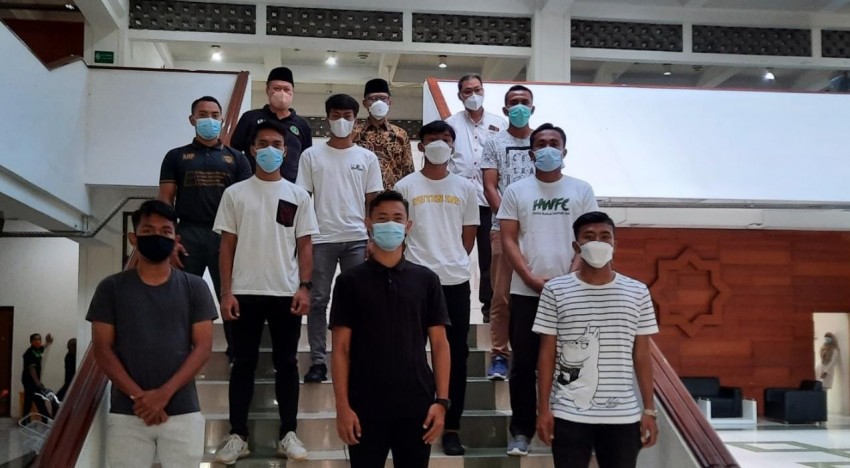 Haedar Nashir Lepas Tim Sepak Bola Muhammadiyah HWFC untuk Berlaga di Liga 2