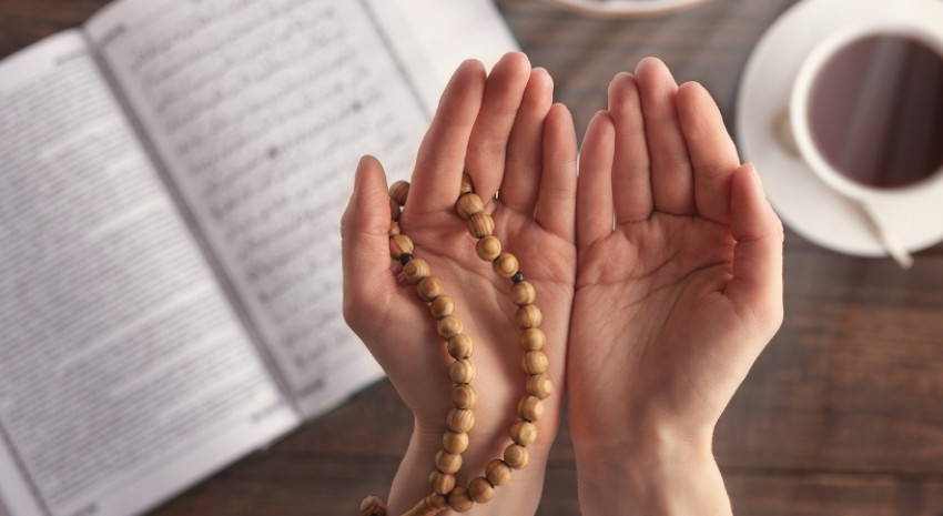 5 Amalan Bahagia Dunia dan Akhirat dari Syekh Nawawi
