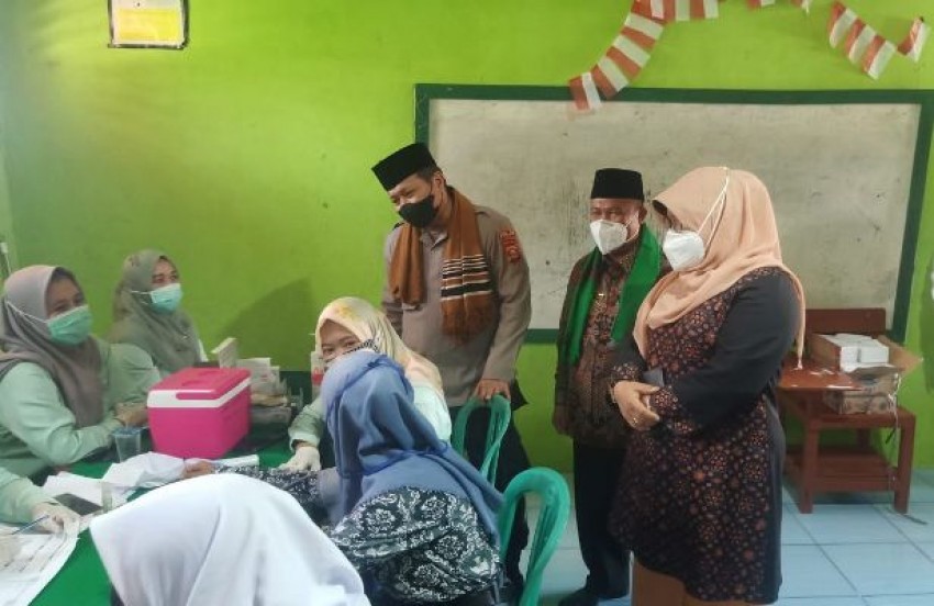 Sumsel Kebut Vaksinasi Bagi Santri di Pondok Pesantren