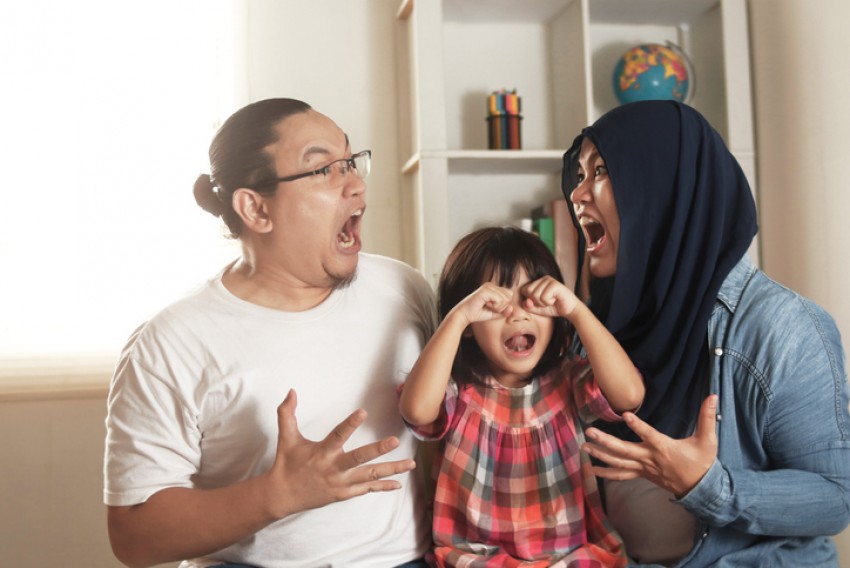 Agar Anak Berbakti, Jangan Jadi Orang Tua Zalim