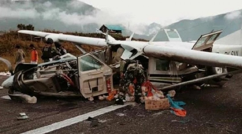 Pesawat Cargo Smart Air Jatuh di Bandara Aminggi Ilaga, Pilot Meninggal