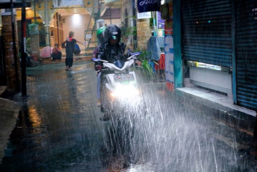 BMKG Prediksi Jakarta Diguyur Hujan, Hati-hati Potensi Banjir
