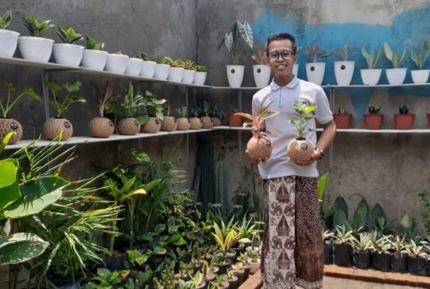 Berkah Pandemi, Santri ini Sukses Berbisnis Kokedama
