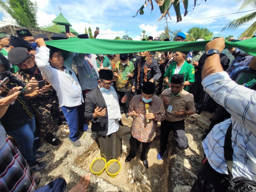 Sambangi Kupang, Kiai Said Pimpin Peletakan Batu Graha Aswaja