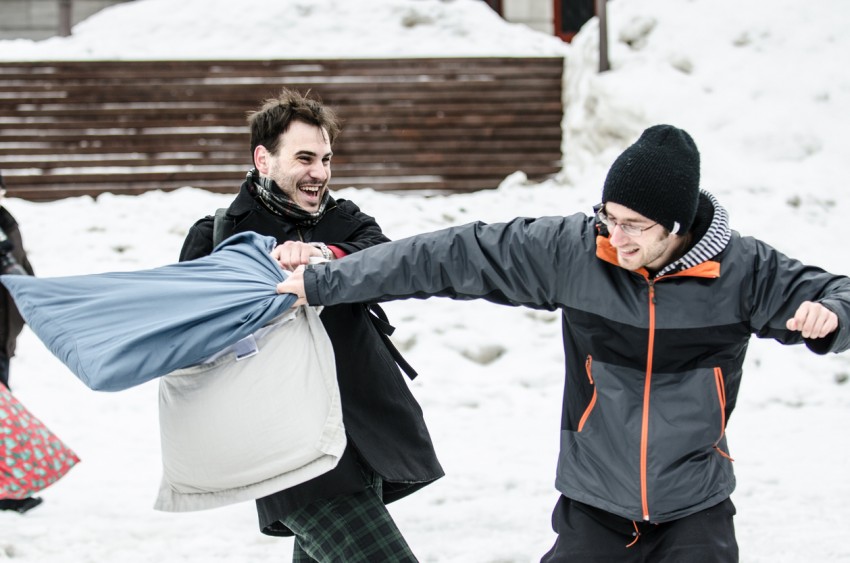 Adu Bantal Segera Dipertandingkan Sebagai Cabang Olahraga