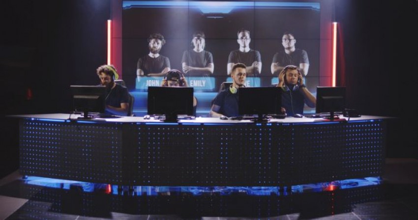 7 Atlet Esport Berprestasi, Nomor 5 Perempuan Cantik