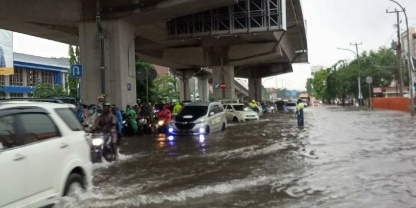 Makassar 3 Hari Diguyur Hujan,  Sejumlah Wilayah Terendam Banjir