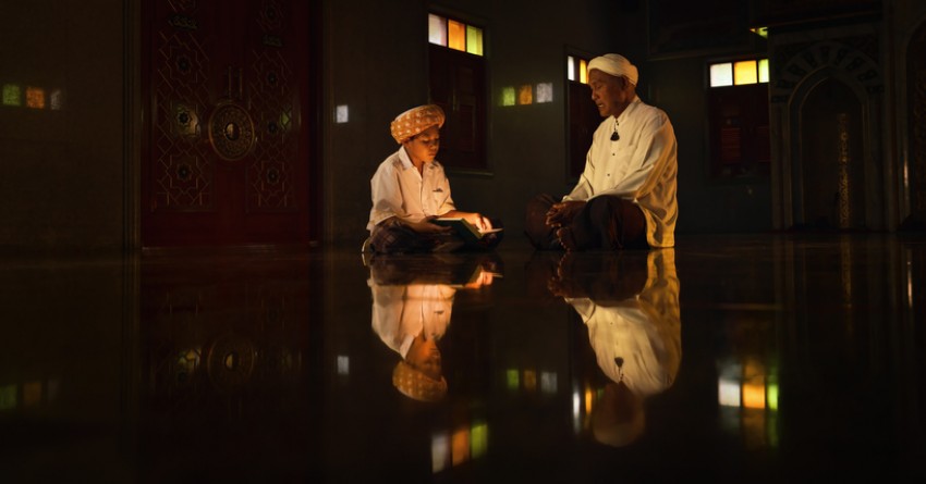 Menjadi Guru Ala Rasulullah, Mengajar dengan Hati dan Pandangan Kasih Sayang